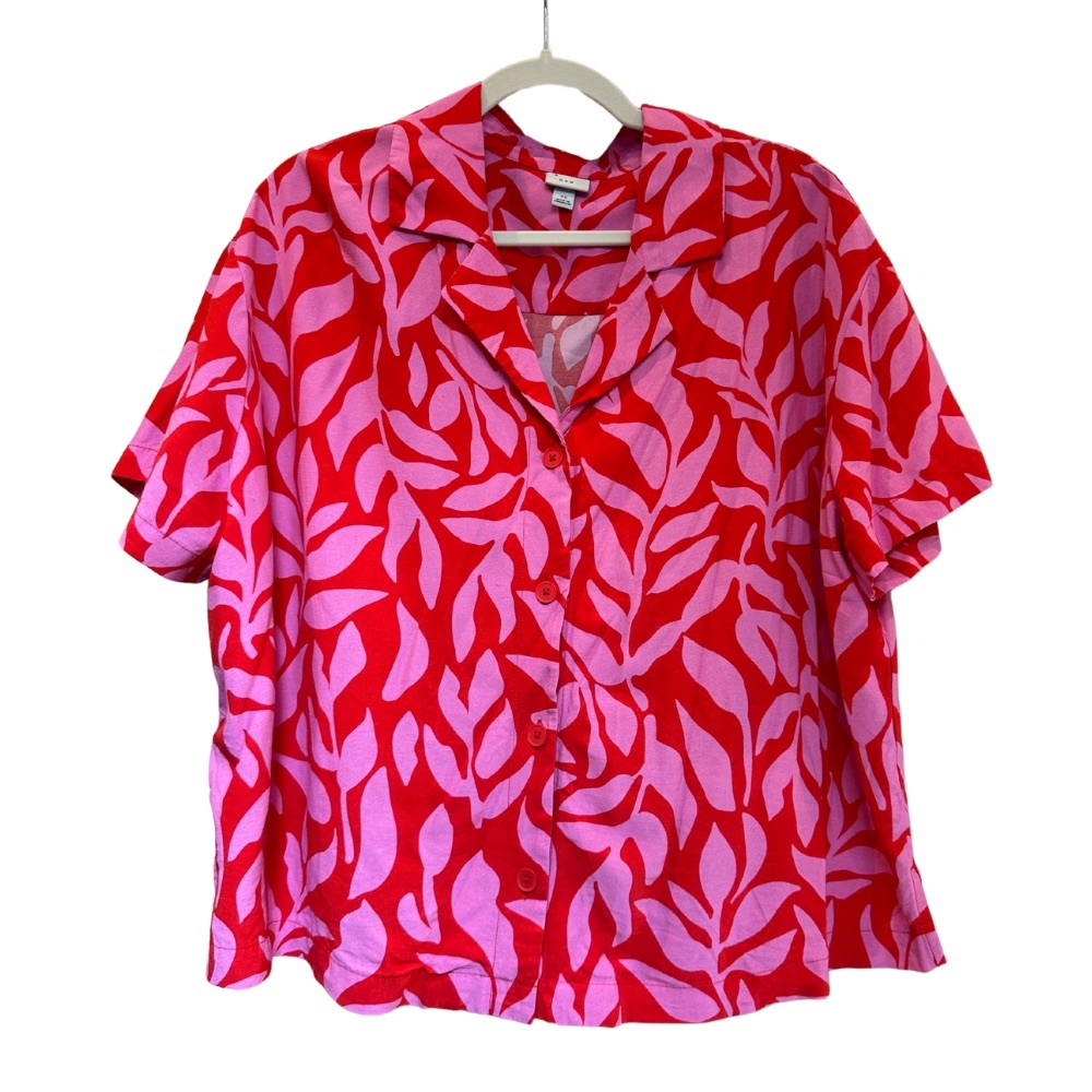 A New Day Crepe Button-Down Shirt – Pink/Red Leaf Print – Size Large